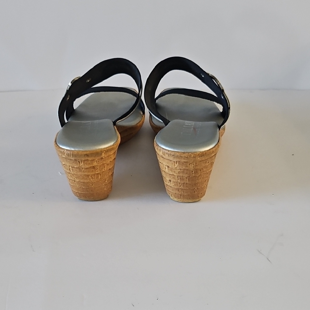 Italian Shoemakers Black and Silver Sandals with Minimalist Design - Picture 5 of 8